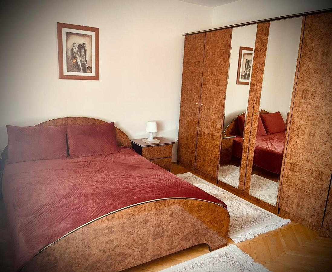Villa Garden Pristina Esterno foto