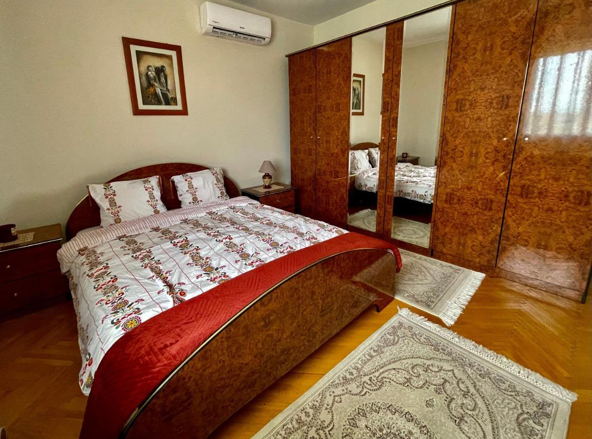 Villa Garden Pristina Esterno foto